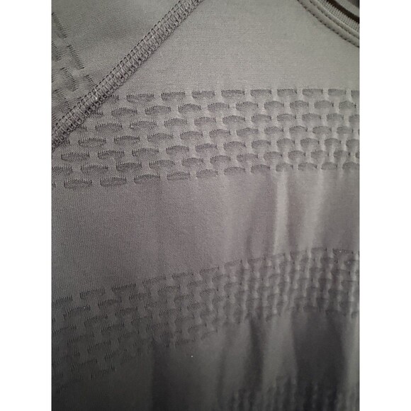 Athleta Long Sleeve Pebble Striped Top Fitted Stretch Workout Blue Med - Picture 3 of 6